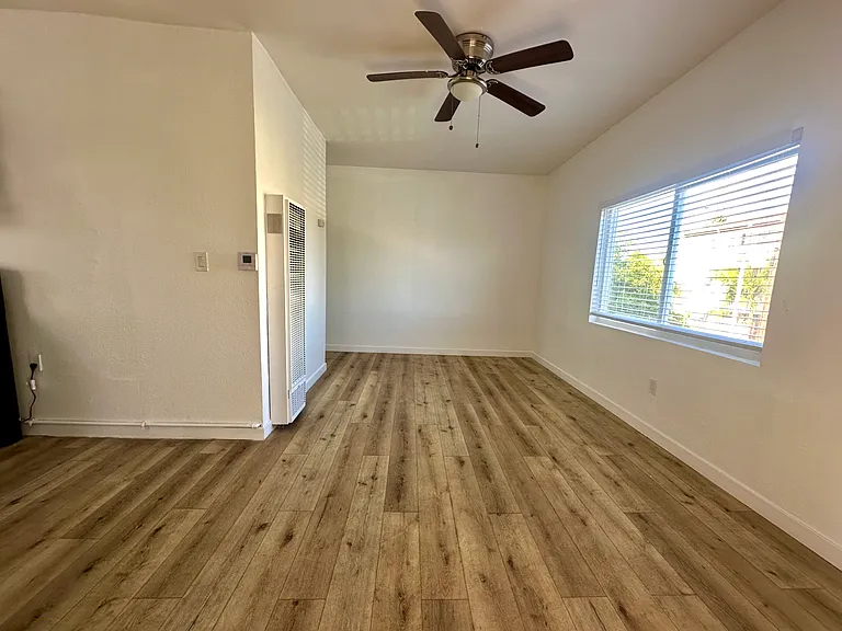 1033 Hoffman Ave #12 — Photo 10