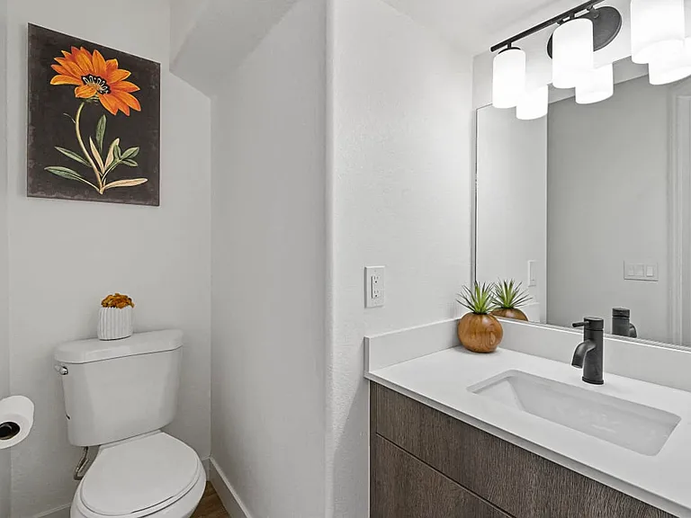 The Townhomes at Horizon Ridge, Henderson, NV, Bathroom