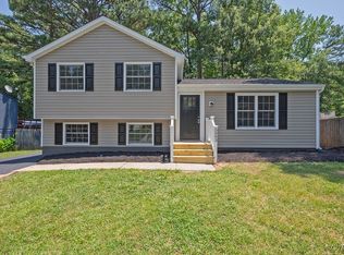 5003 Meredith Woods Rd, Glen Allen, VA 23060