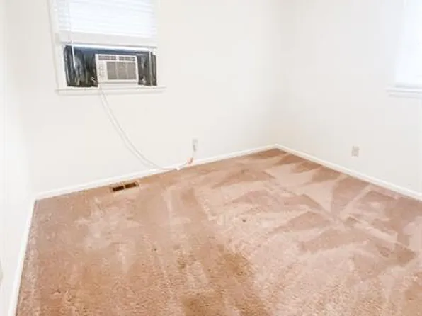 2063 Spring Station Dr, Lexington, KY 40505