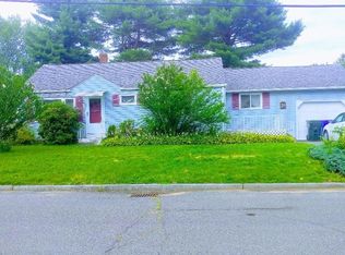 103 Pineview Dr, Springfield, MA 01119