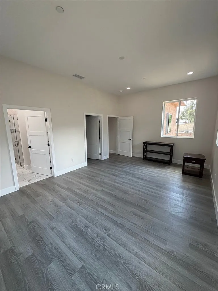2 bed, 1300 sqft, $3,599 — Photo 3