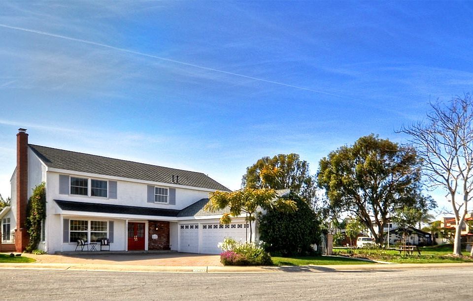 For Sale: 16641 Wellington Cr, Huntington Beach, Ca 92649