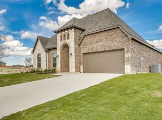 2426 Moon Dance Ln, Midlothian, TX 76065