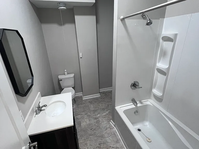 118 W Centerview St #120 — Photo 3