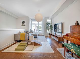 17 Wild Rose Gdns, Toronto, ON M6L0A5