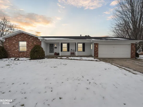 769 Fairview Dr, Imlay City, MI 48444
