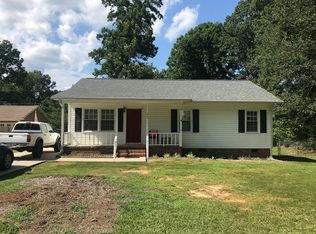 203 Faunawood Dr, Simpsonville, SC 29680
