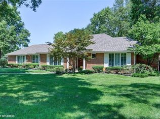 8831 Delmar St, Prairie Village, KS 66207