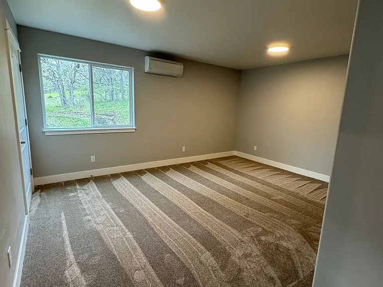 1750 NE Alameda Ave — Photo 7