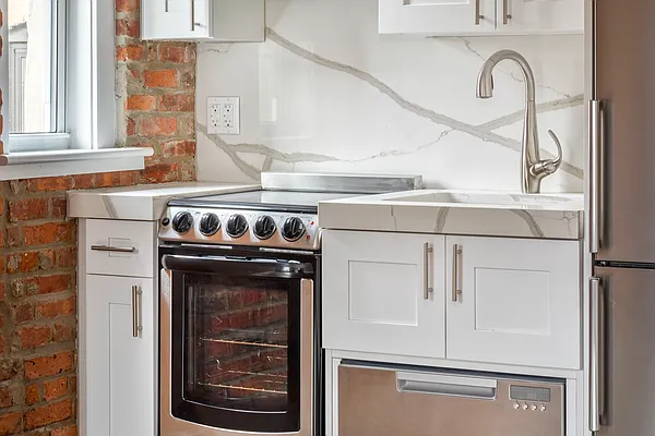 Rented by Douglas Elliman | media 26