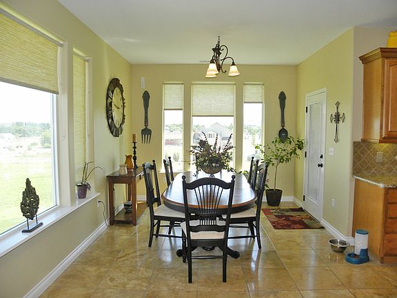 4th image of 3411 Mount Adams View Dr