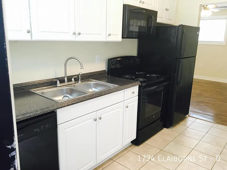 1724 Claiborne St #B — Photo 11