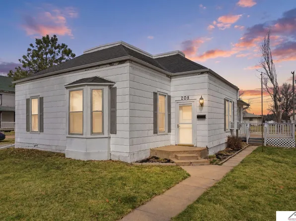 208 York St, De Witt, NE 68341