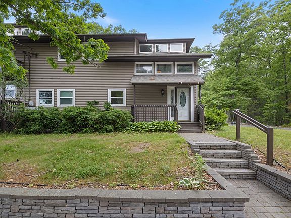 2nd image of 267 Pioneer Road