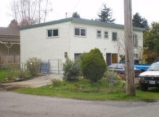 2305 SW 114th St, Seattle, WA 98146