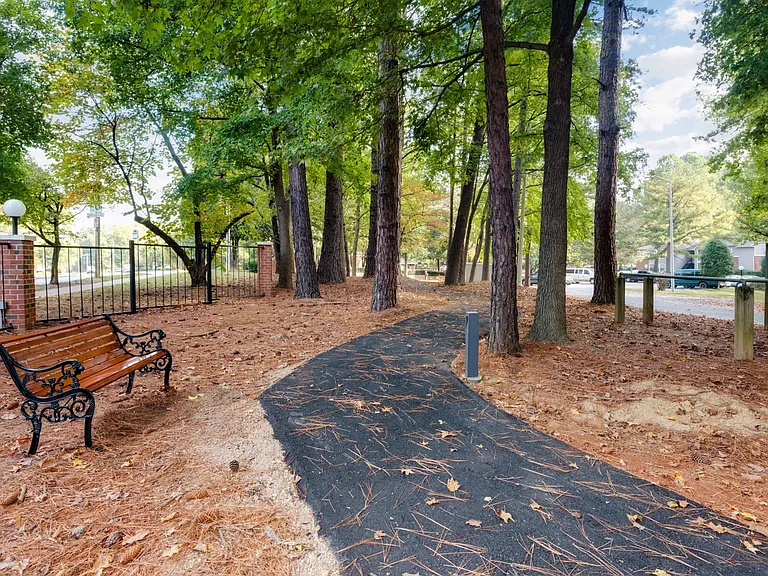 HillRock Estates — Photo 27