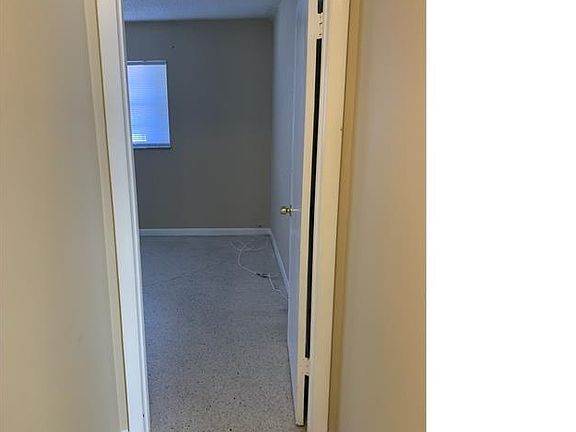 5th image of 4510 Parker Ave