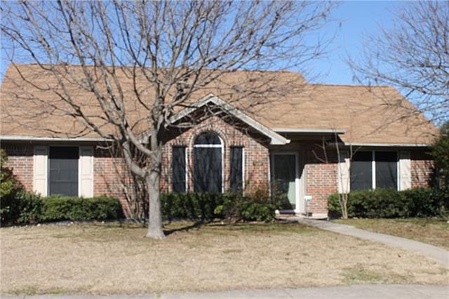 1st image of 1207 Hall Ln