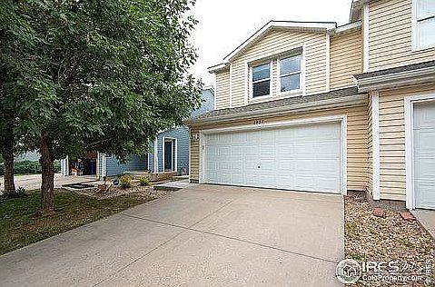 2nd image of 1927 Dove Creek Cir