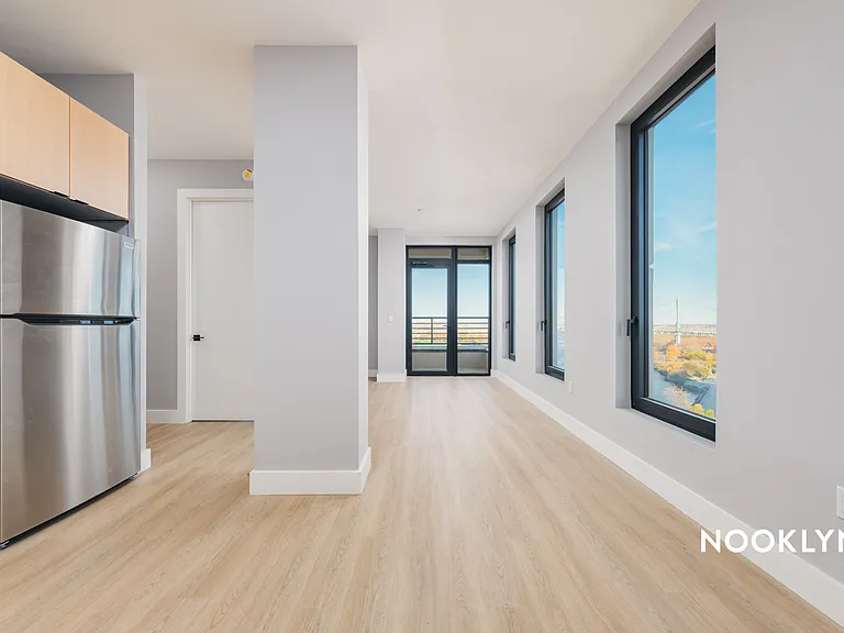 26-25 4th St #1015 — Photo 2