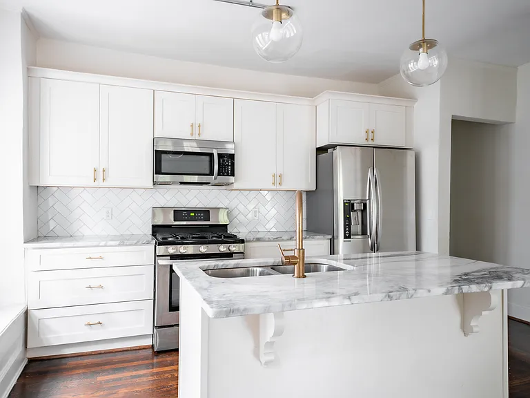 536 Boulevard Pl NE #1 — Photo 9