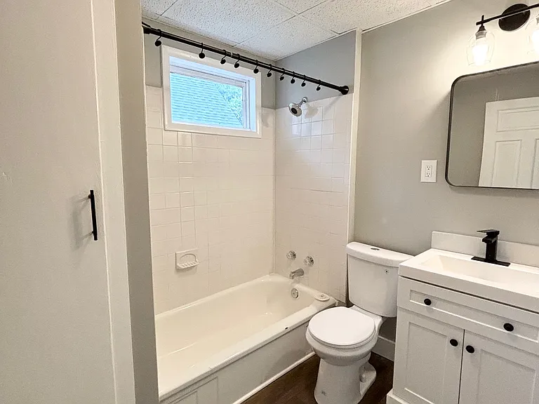 109 Unger Ave #2 — Photo 1