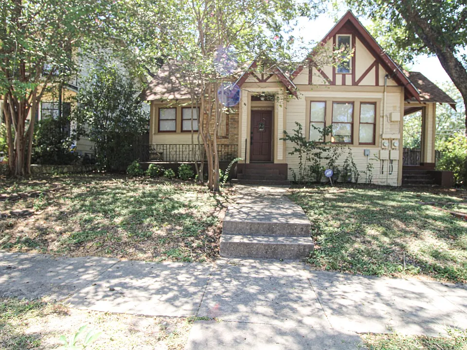 436 W Rosewood Ave