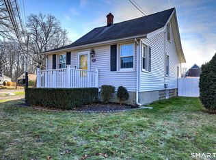 299 Meadows End Rd, Milford, CT 06460