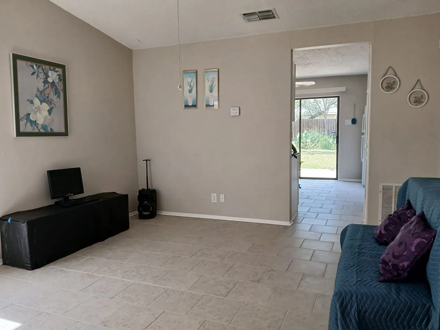 Updated 3-Bedroom, 2-Bath Home in a Quiet Area — Photo 2