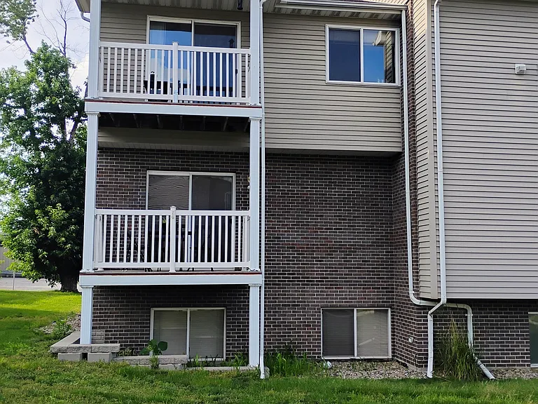203 Jewel Dr — Photo 5