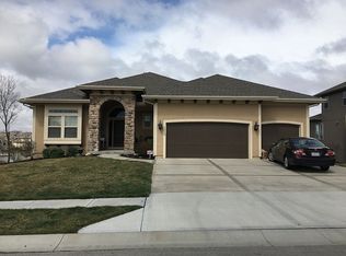 1210 Lakecrest Cir, Raymore, MO 64083