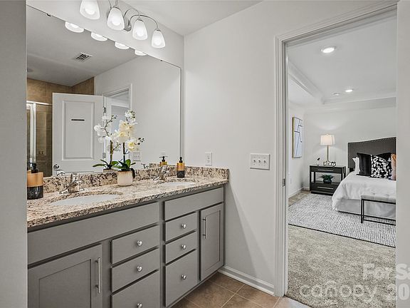 5th image of 5812 Stewarts Landing Rd