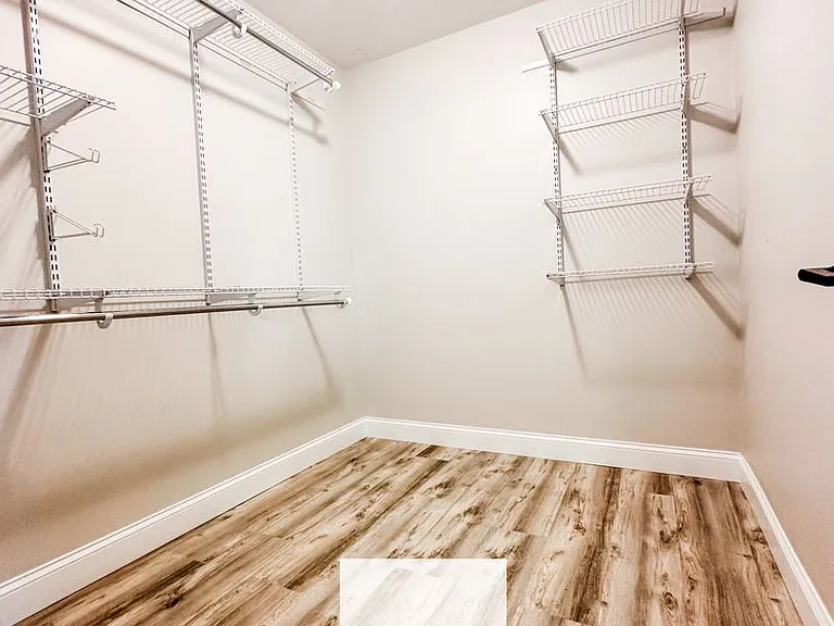 27 Carriage Dr — Photo 14
