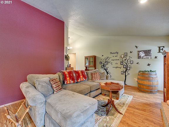 5th image of 3801 NE 53rd Cir
