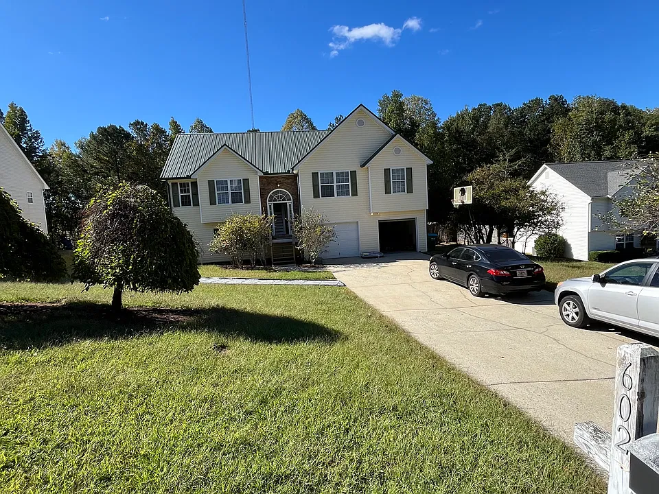 602 Saddle Ridge Dr