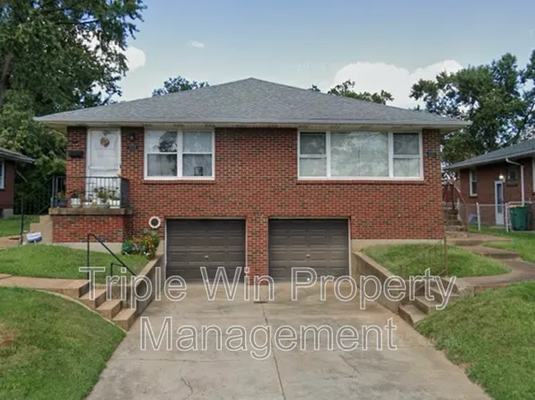 937 Chain Of Rocks Dr, Saint Louis, MO 63137