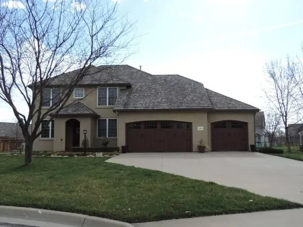 1608 Cog Hill Ct, Lawrence, KS 66047