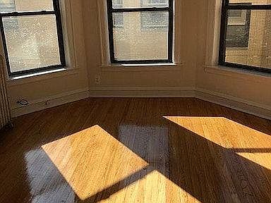 2nd image of 3927 N Pine Grove Ave APT 3E