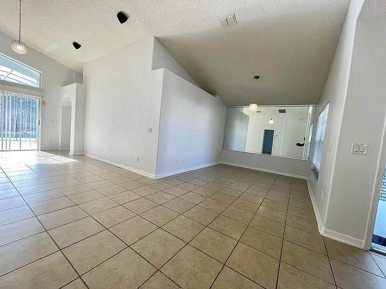 4718 Prairie Point Blvd — Photo 7