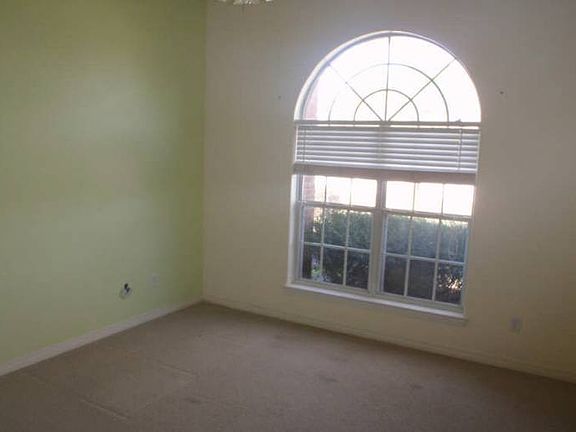 4th image of 8 Indian Bayou Dr