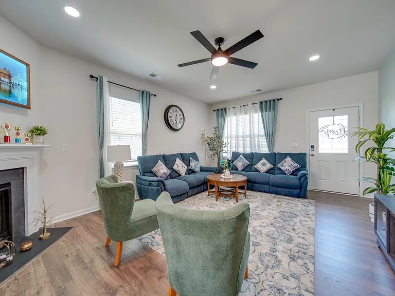 9609 Margrave Dr — Photo 36