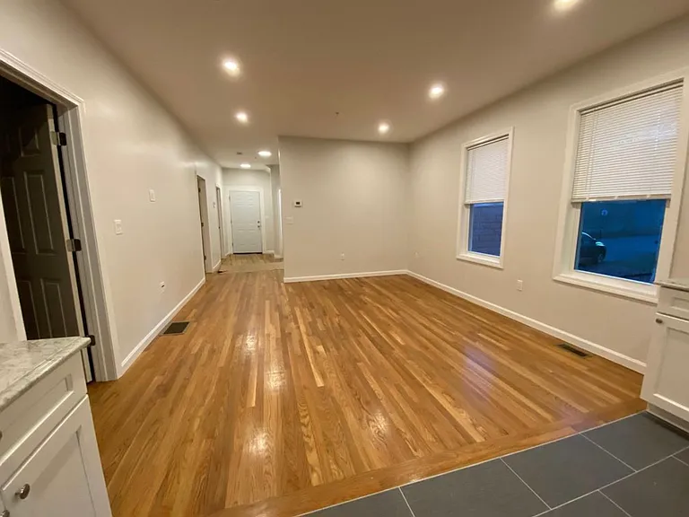 9 Adams Ter #1 — Photo 3