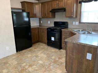 922 Cour Retta St, Warren, MI 48091