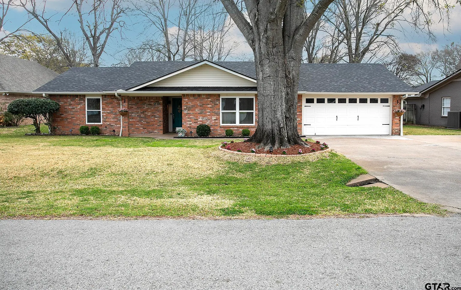 279 N Bay Dr photo 1