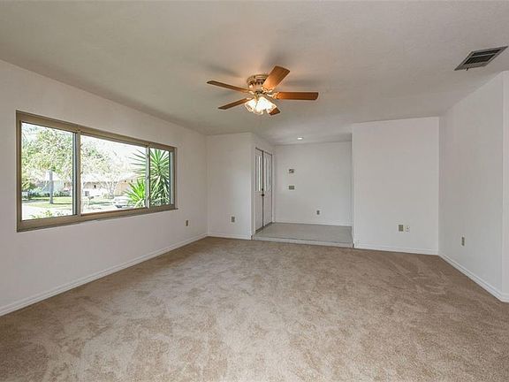 5th image of 4067 Honolulu Dr