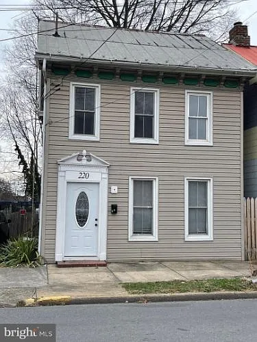 220 S Raleigh St photo 1