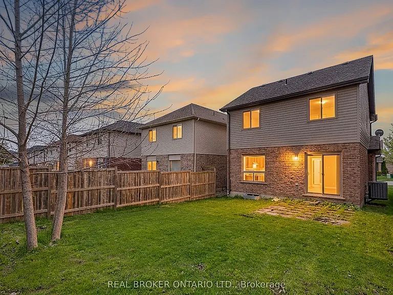 1047 Marquette Dr — Photo 34