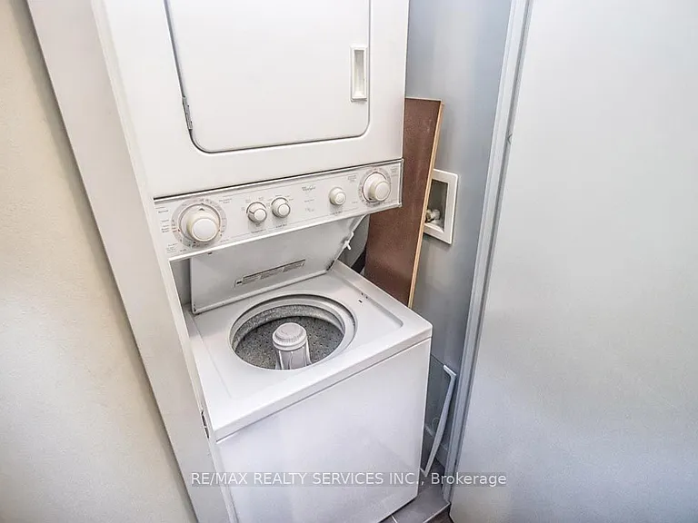 21 Nelson St #226 — Photo 24
