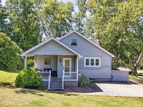 909 Pleasant Valley Dr, Apollo, PA 15613